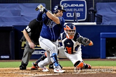 탬파베이 최지만, ALCS 4차전서 1안타 1볼넷 활약…팀은 첫 패배