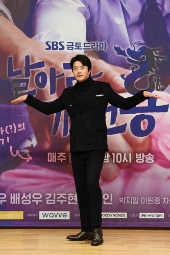 '날아라 개천용' 권상우 "배성우와 너무 웃어 NG 많이 냈죠"