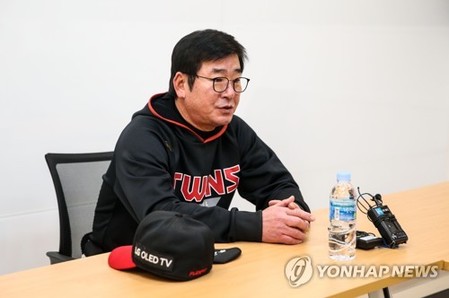 KBO manager wishes rival matchup materialized later in postseason