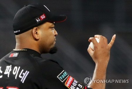 신인 소형준 호투에 자존심 구긴 '외인 듀오'…kt 반격 열쇠