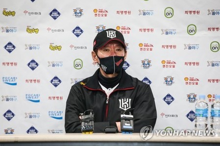 KBO manager considers postseason loss as moral victory