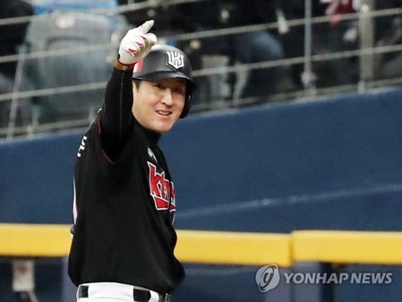 넥센 시절 박병호 뒤를 받쳤던 유한준, kt선 '내가 4번타자'