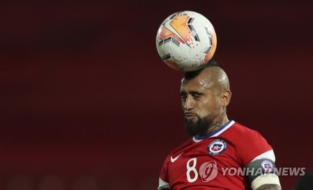 '헤딩이 치매 유발' 연구결과 또나와…"유소년 헤딩 금지해야"