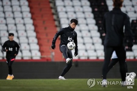 축구대표팀 황희찬·스태프 1명, 코로나19 추가 확진