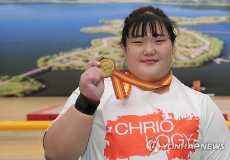 '포스트 장미란' 박혜정, 전국유소년역도 최중량급 우승