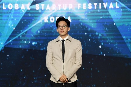 이성수 SM 대표 "모든 아티스트 거대 세계관으로 연결"(종합)