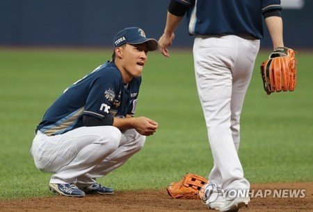 KS 5차전 승리 열쇠…NC 실책 경계령-두산 웅담포 회복