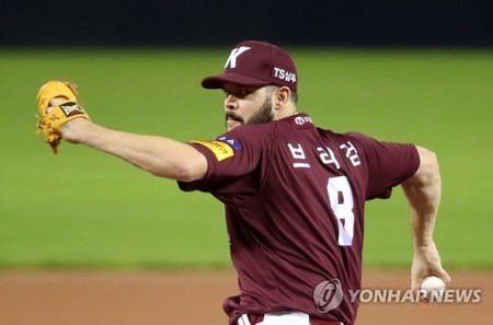 키움, 브리검-러셀과 결별…요키시만 재계약 협상