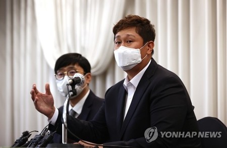 '판공비 논란' 이대호 "누가 회장 될지 모르는 상황에서 증액"