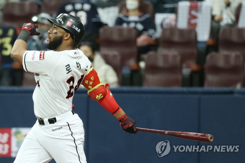 KBO's reigning MVP Rojas Jr. headed to Japan
