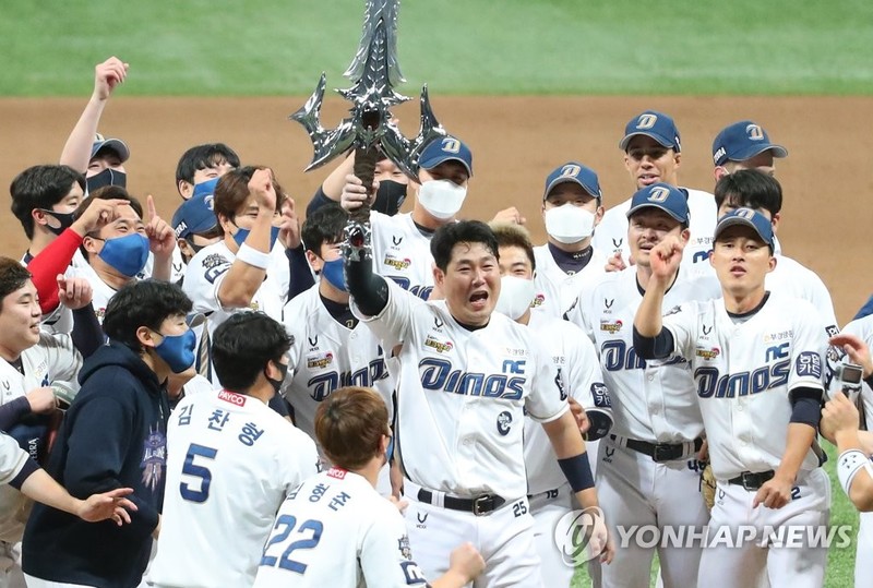 Star catcher earns near-unanimous support for KBO's Golden Glove