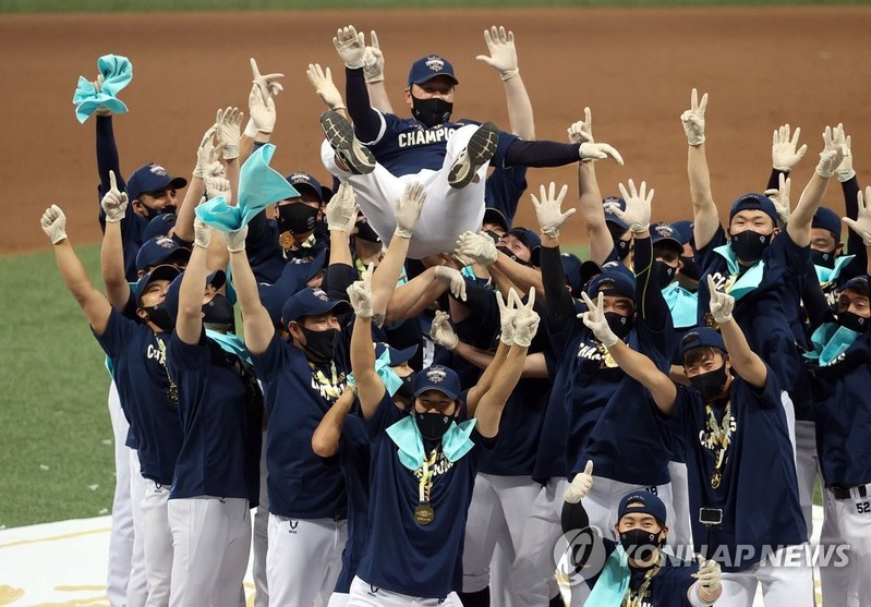 이동욱 NC 감독의 삼촌 리더십…감독실 냉장고도 '활짝'