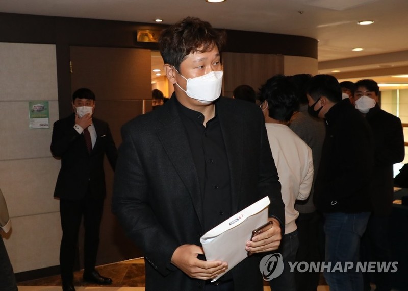 체육시민단체, 선수협 이대호 전 회장 등 형사고발