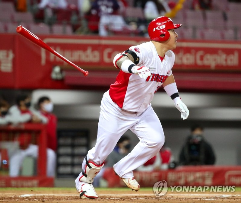 최형우·손준호, 동아스포츠대상 프로야구·축구 올해의 선수상