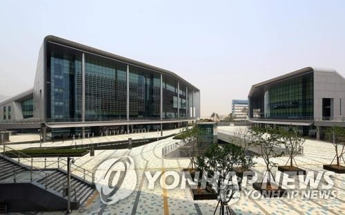 [충남소식] 도정신문 창간 30주년…기념 전시 열려