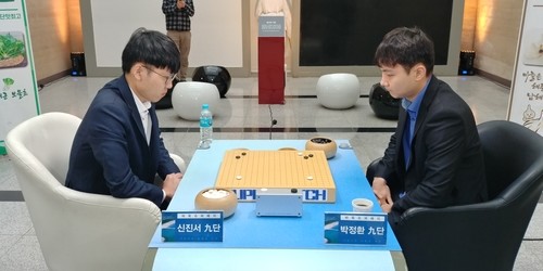 박정환, 신진서 상대 12연패 사슬 끊고 반격의 불계승