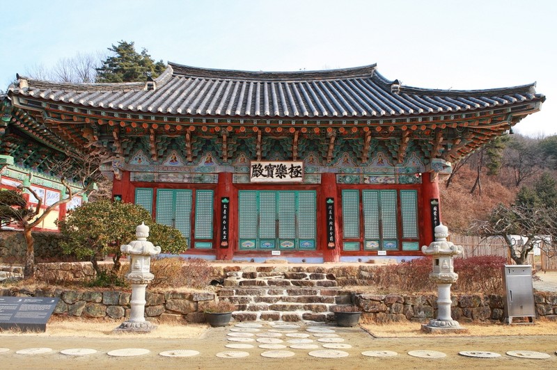 세종시 유일 조선 시대 사찰 '비암사 극락보전' 보물 된다