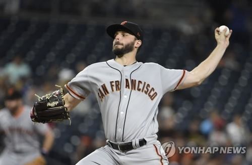 KBO's Twins sign ex-MLB pitcher Suarez