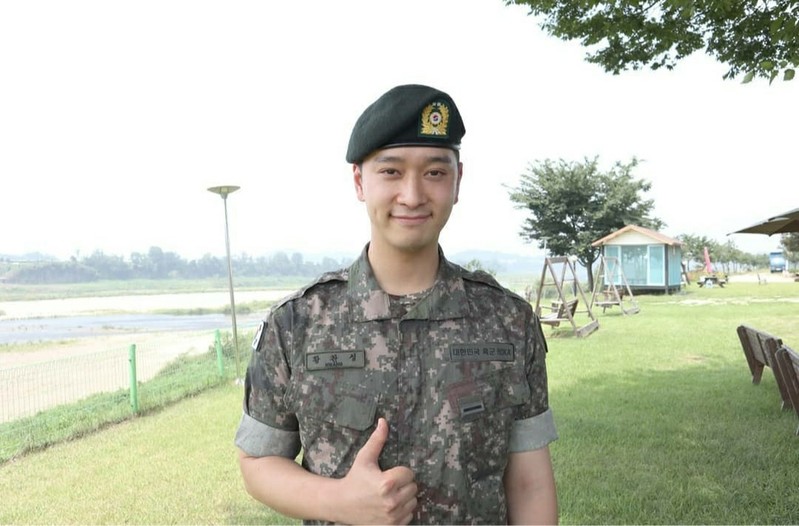 2PM 찬성, 육군 만기 전역…멤버 중 준호만 남아