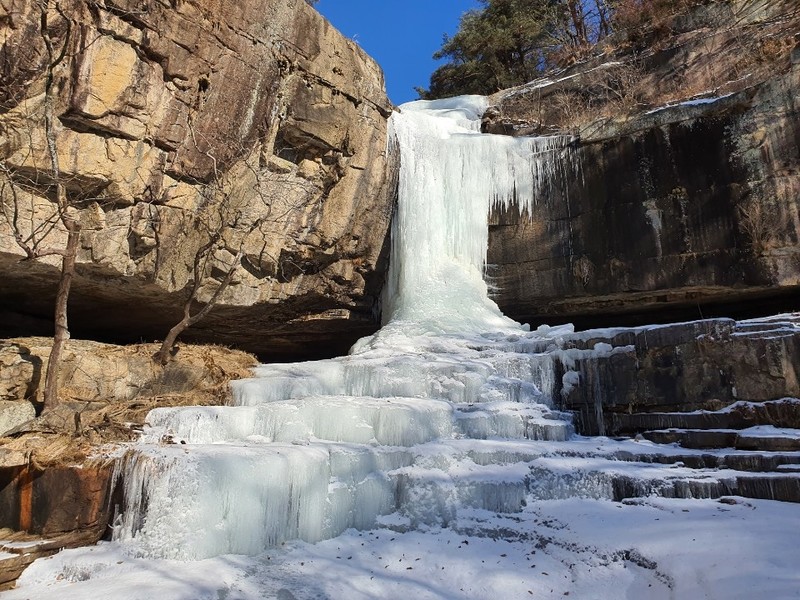 [픽! 괴산] 한파에 꽁꽁 언 괴산 수옥폭포