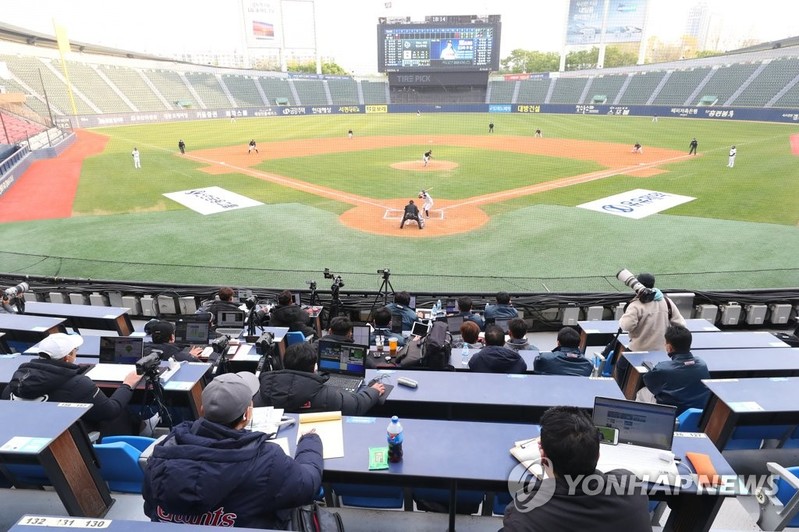 '잠실 라이벌' 두산·LG도, 울산·창원 등 남부지역에서 평가전