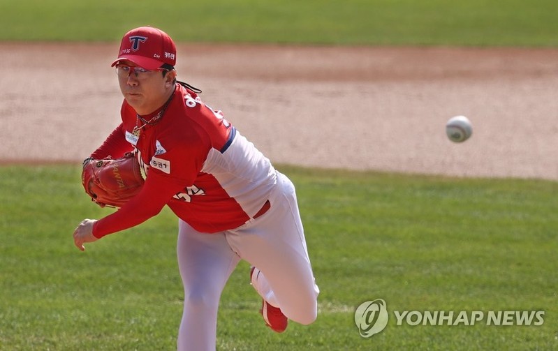 In pursuit of MLB deal, ex-KBO MVP remains forgotten in free agency