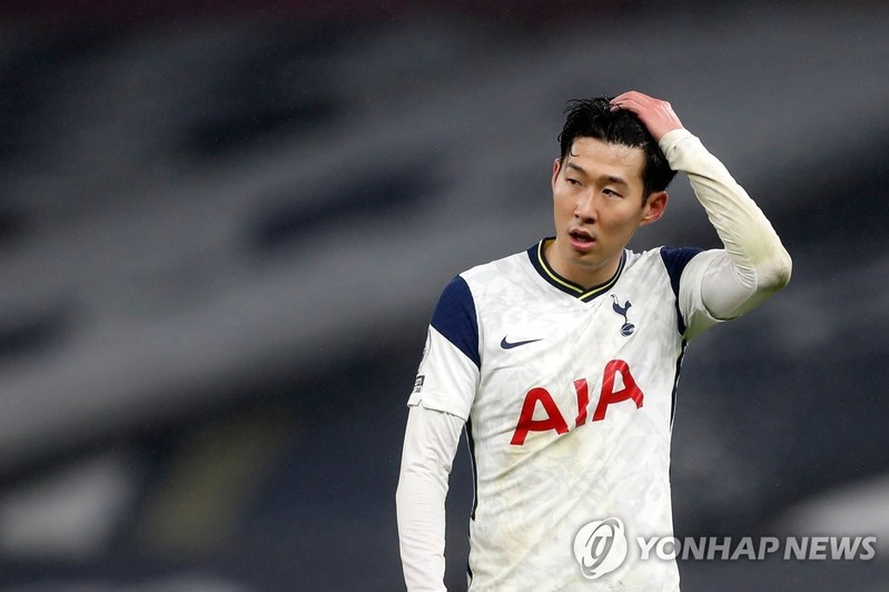 '골대 때린' 손흥민…토트넘, 강등권 풀럼에 1-1 무승부