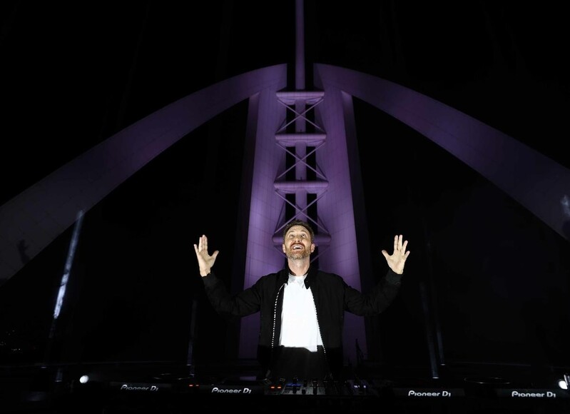 데이비드 게타, 두바이서 라이브 스트리밍 공연