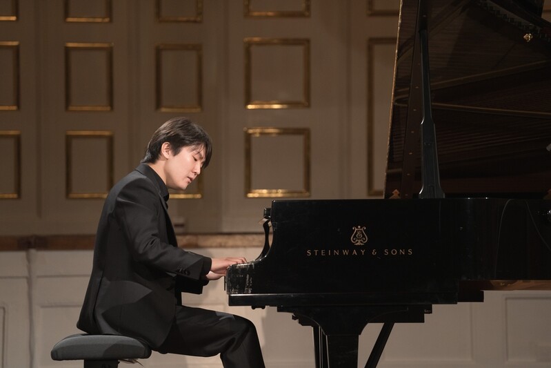 Pianist Cho Seong-jin premieres Mozart's unheard piece