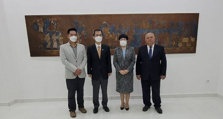 한국 기자재·장비로 우즈베키스탄 유물 보존처리한다