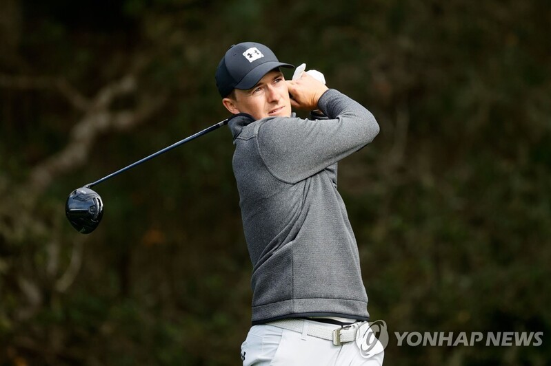 스피스, PGA 투어 AT&T 페블비치 프로암 2R 선두…강성훈 37위