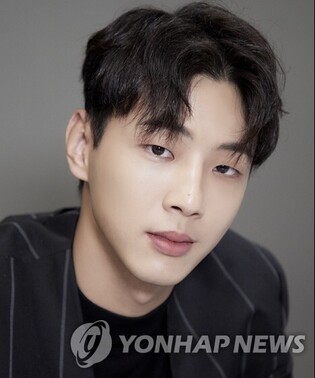 Actor Ji-soo admits being the perpetrator of school violence in the past