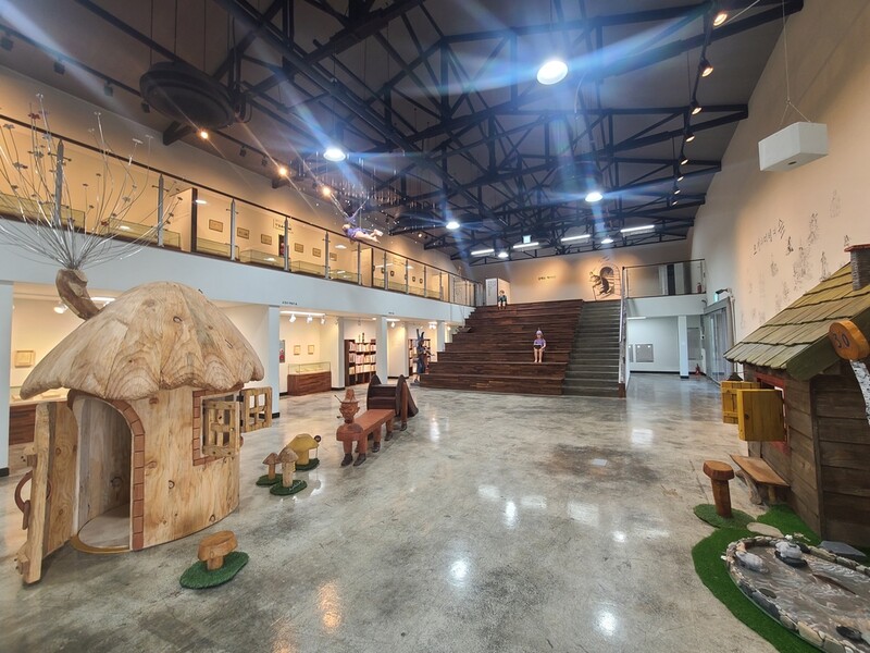 완주군 삼례 양곡창고, 국내 유일 '그림책 미술관'으로 변신