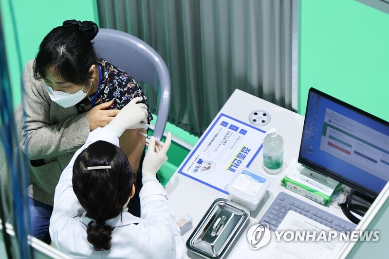 '날 풀려 여행객 증가 탓' 대전서 외지 유입 코로나19 확진 속출(종합)