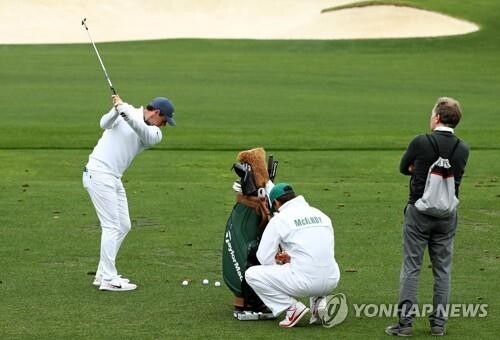 '스윙 망가진' 매킬로이, 새 코치 영입…마스터스 대비 포석