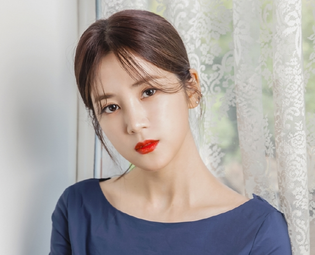 APink's Park Cho-rong sues childhood friend for spreading false information