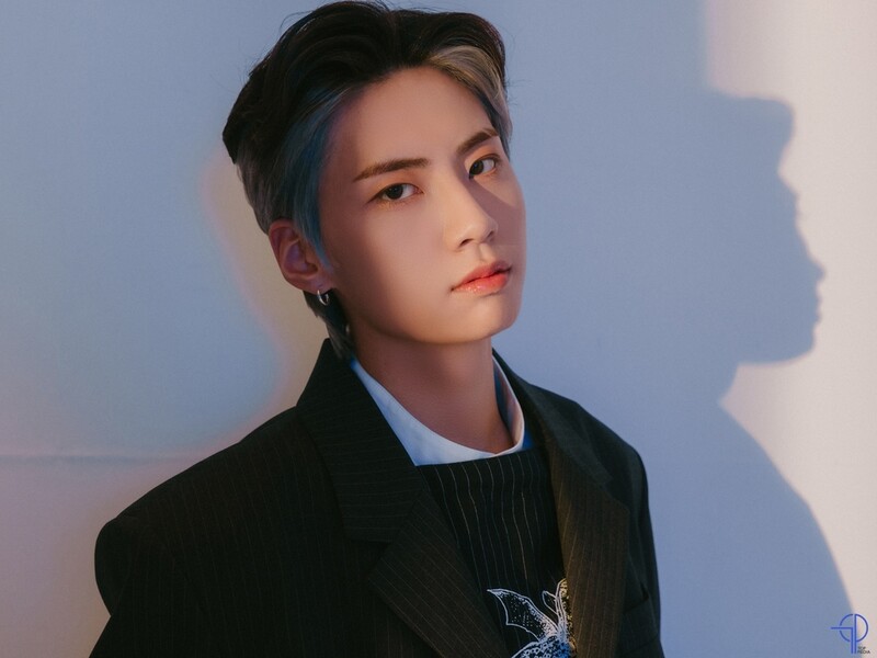 가수 이진혁 솔로 컴백…라이브 커머스로 쇼케이스