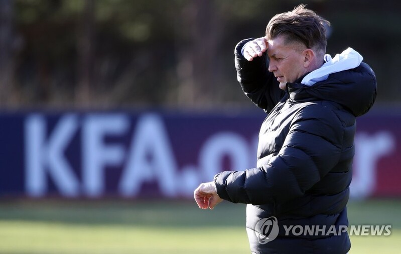 S. Korea coach wants to 'make history' in women's Olympic football qualifiers