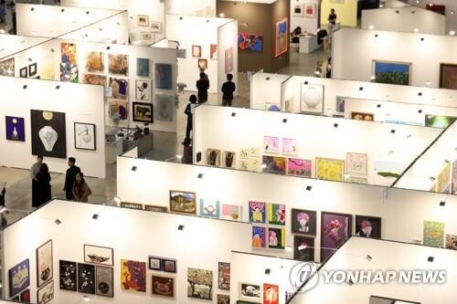 미술거래시장 부산국제화랑아트페어 개막…170여개 갤러리 참가