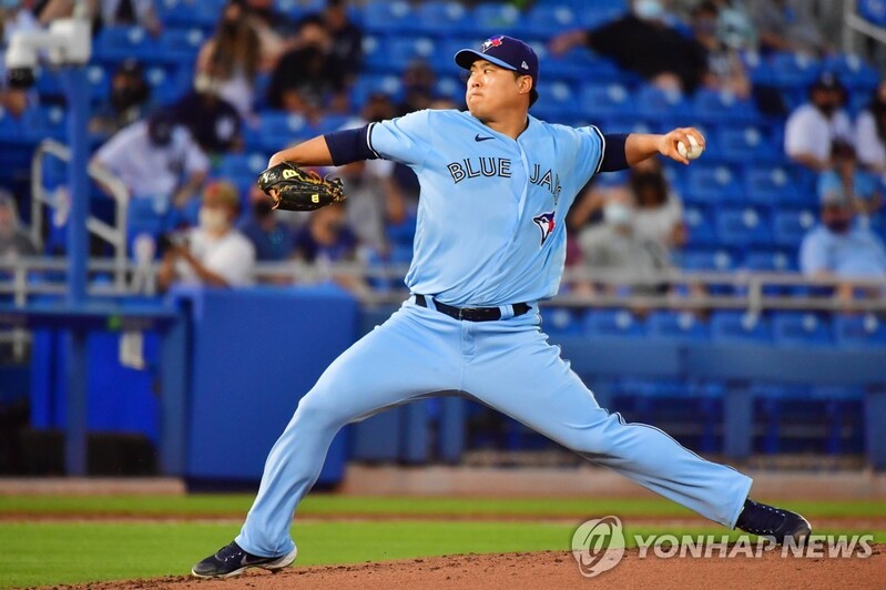 Blue Jays' Ryu Hyun-jin sharp vs. Yankees for 1st win of season