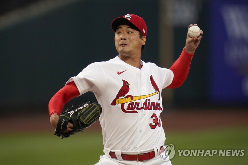 김광현 '최고의 날'…시즌 첫승·빅리그 첫 안타·개인 최다 8K