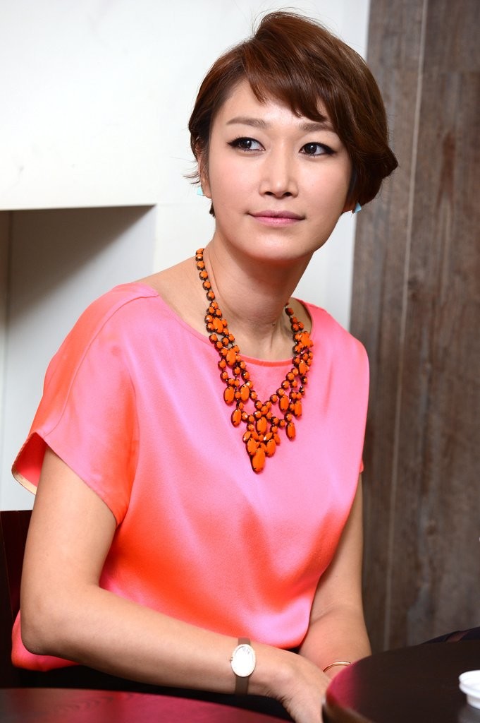 Actress-model Byun Jung-soo tested positive for COVID-19