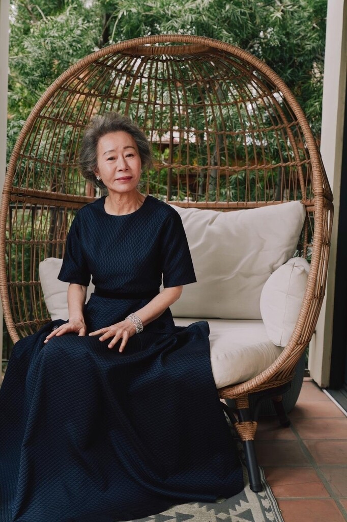 윤여정 내일 비공개 귀국…"응원에 감사하고 또 감사"