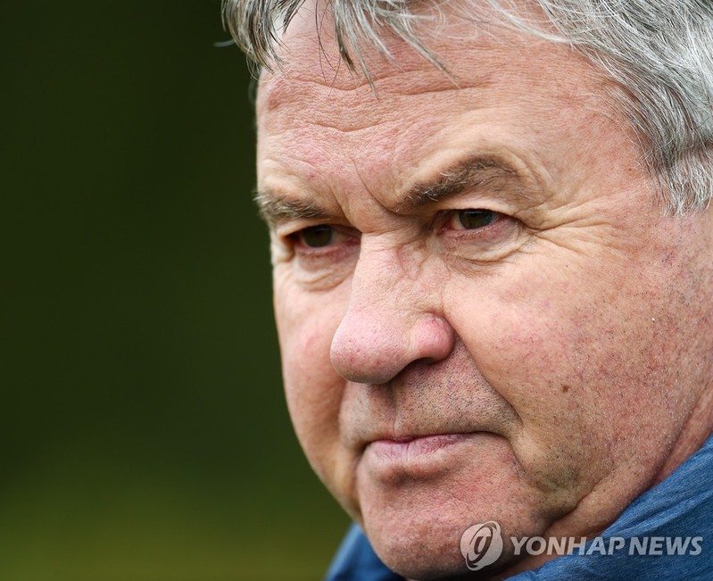 Kluivert steps in as Curacao coach after Hiddink tests positive for Covid-19