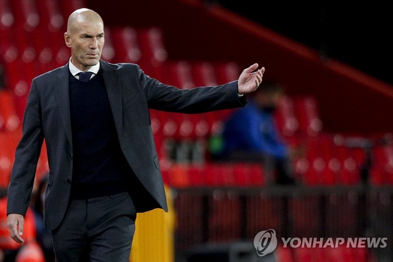 지단 감독, 레알 마드리드와 결별 준비…선수단에 의사 전달