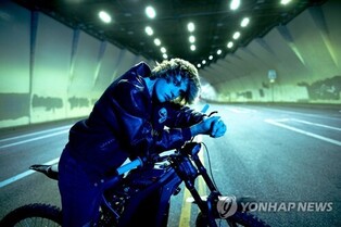 Pop star Justin Bieber tops Korean music chart as a foreign artist