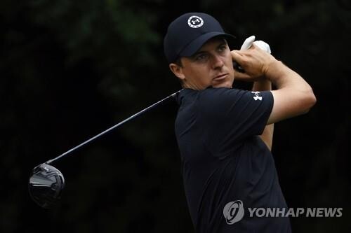 '텍사스가 좋아'…스피스, PGA 투어 이틀째 선두 질주(종합)