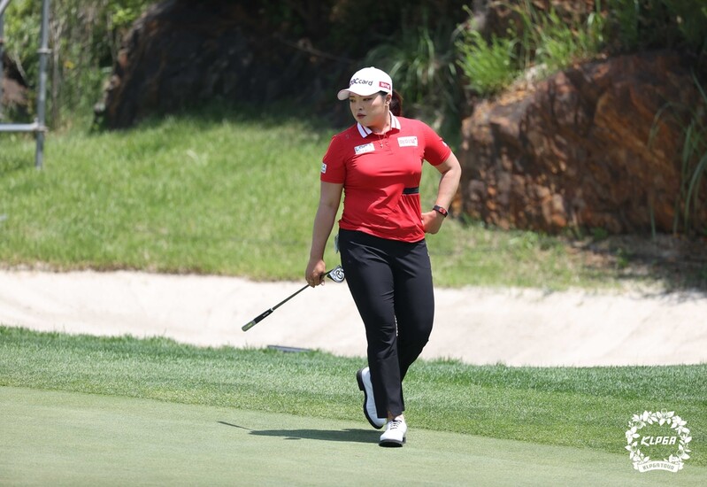 KLPGA 상금 50억원 돌파 장하나 "연속 시즌 우승도 계속 할래요"