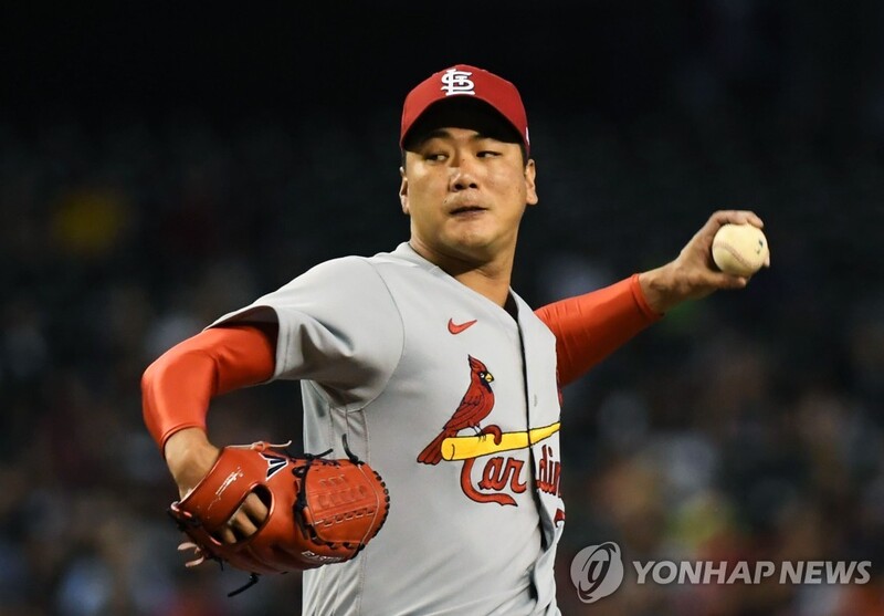 Cardinals' Kim Kwang-hyun takes 3rd straight loss vs. lowly Diamondbacks