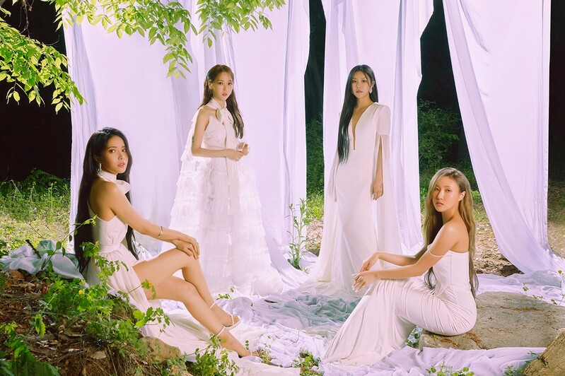 Girl group Mamamoo releases first all-ballad EP,'WAW'